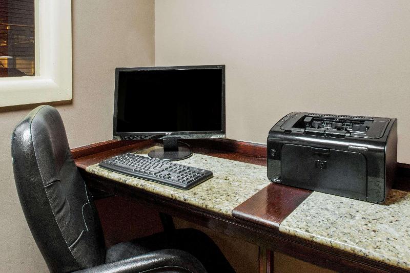 فندق Baymont By Wyndham Fayetteville Fort Bragg Area