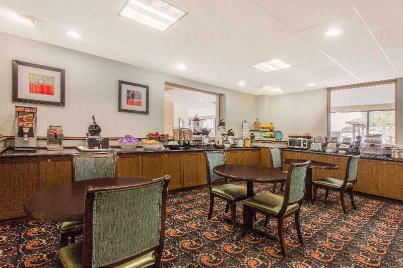 فندق Baymont By Wyndham Fayetteville Fort Bragg Area