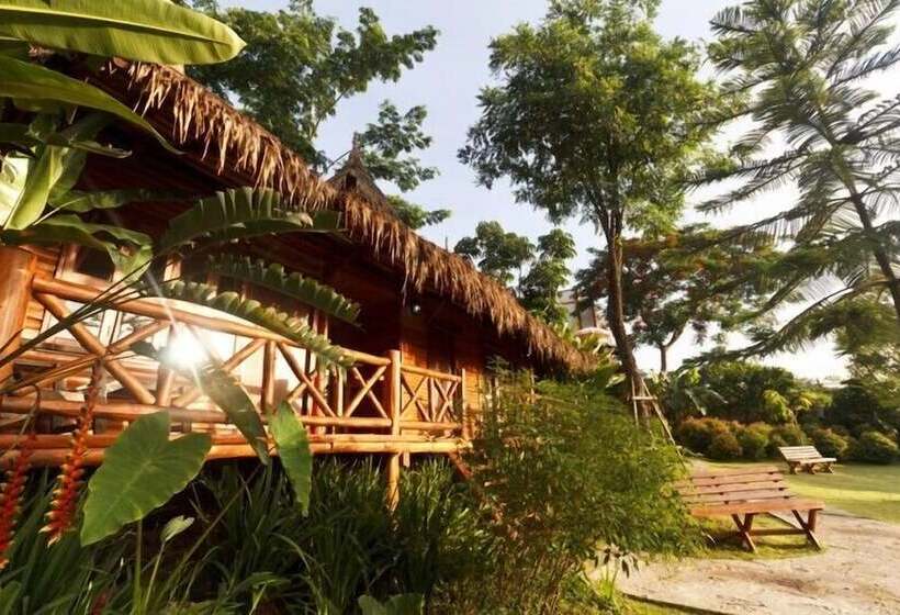 Hotel Gin's Maekhong View Resort & Spa