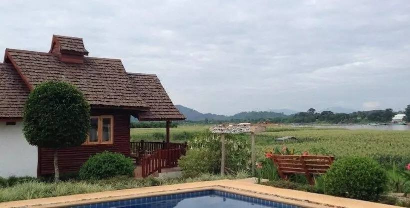 Hotel Gin's Maekhong View Resort & Spa