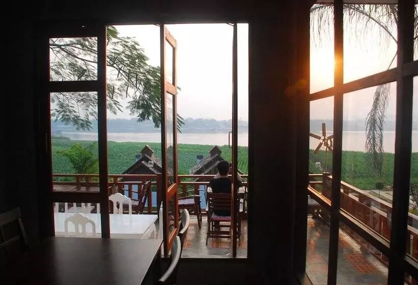 Hotel Gin's Maekhong View Resort & Spa