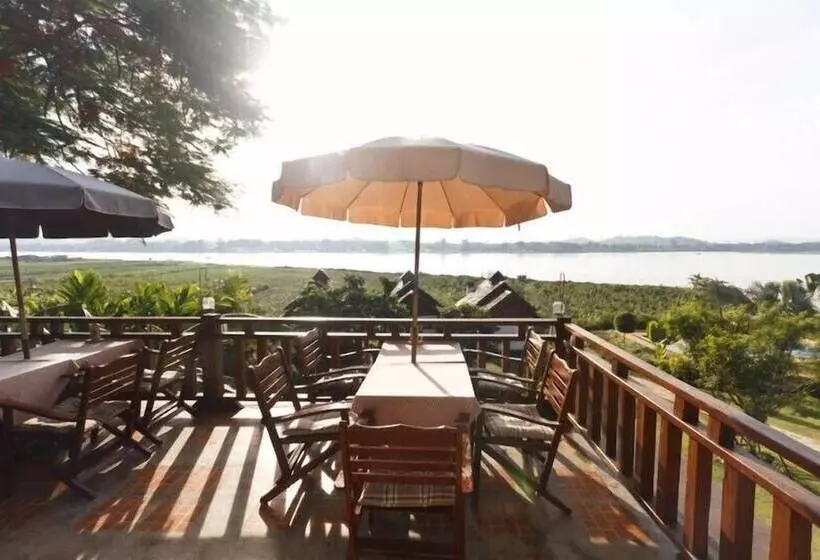 Hotel Gin's Maekhong View Resort & Spa