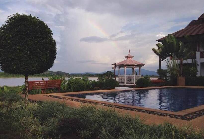 Hotel Gin's Maekhong View Resort & Spa