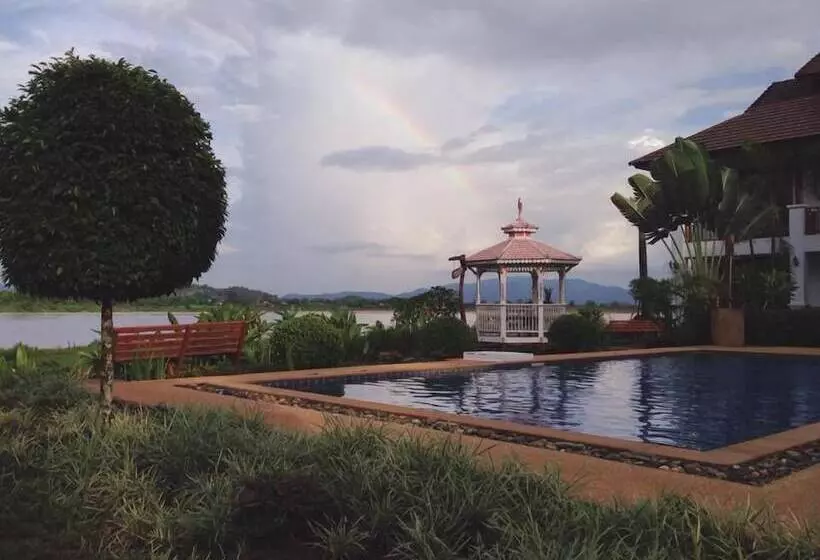 Hotel Gin's Maekhong View Resort & Spa