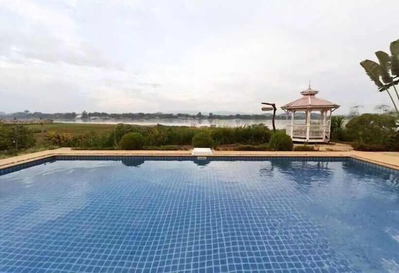 Hotel Gin's Maekhong View Resort & Spa