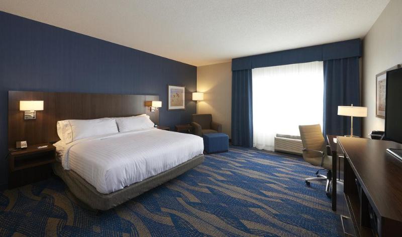 فندق Holiday Inn Express & Suites St. John S Airport, An Ihg