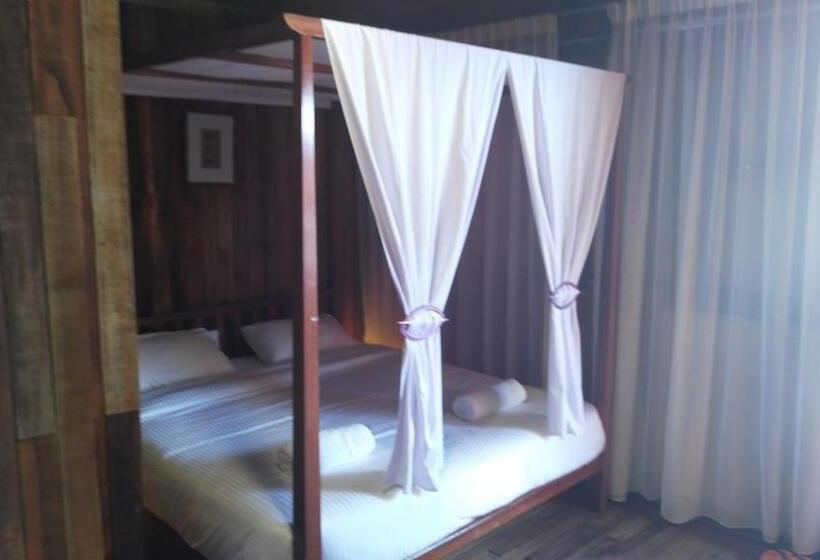 فندق Joe Fisherman Inn