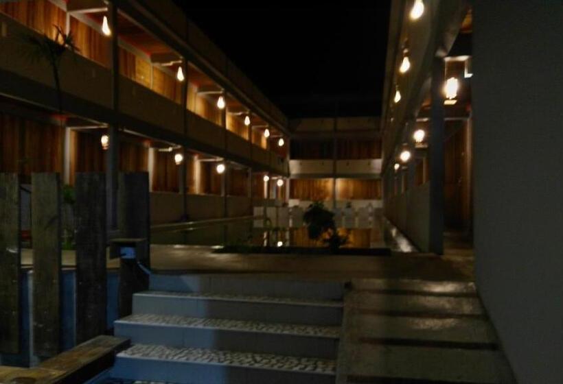 فندق Joe Fisherman Inn