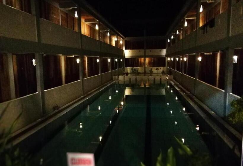 فندق Joe Fisherman Inn