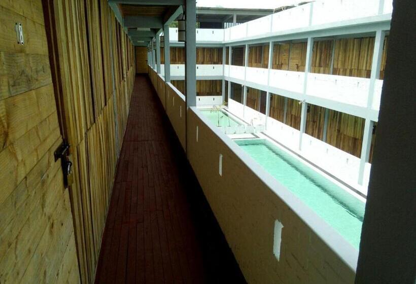 فندق Joe Fisherman Inn