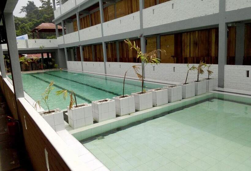 فندق Joe Fisherman Inn