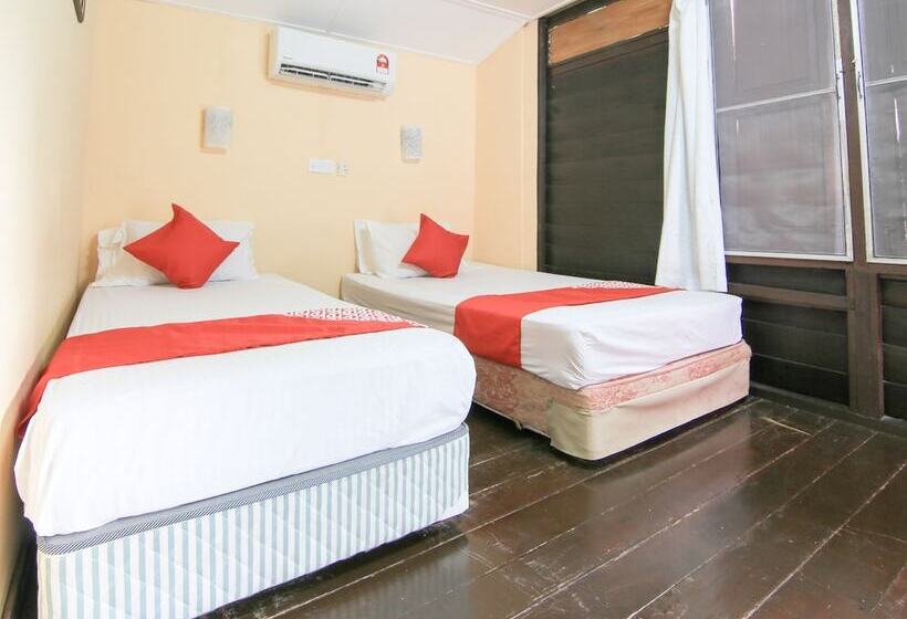 فندق Ombak Inn Chalet