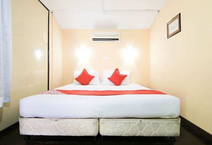 فندق Ombak Inn Chalet