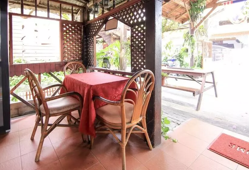 Hotel Ombak Inn Chalet