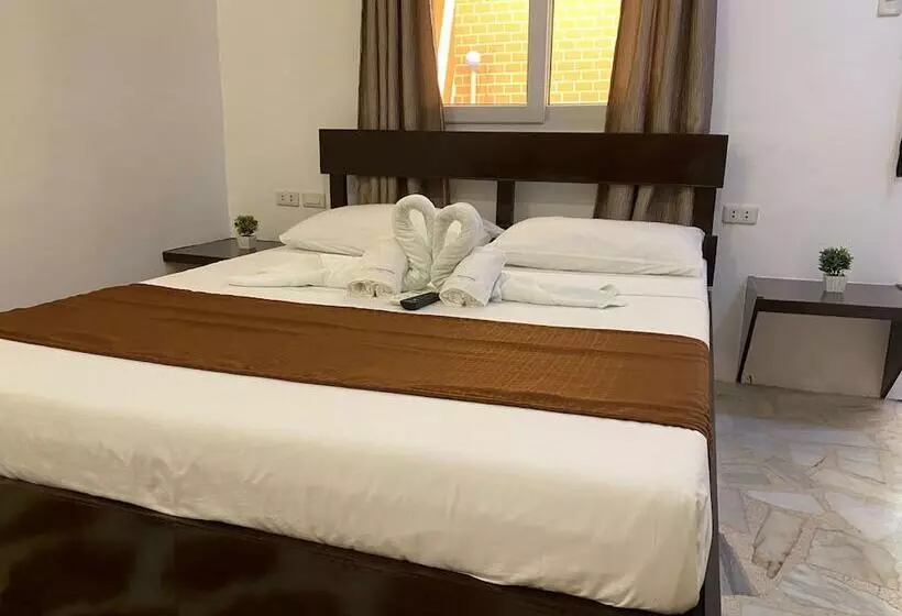 هتل Papa Freds Beach Resort