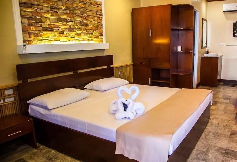 هتل Papa Freds Beach Resort