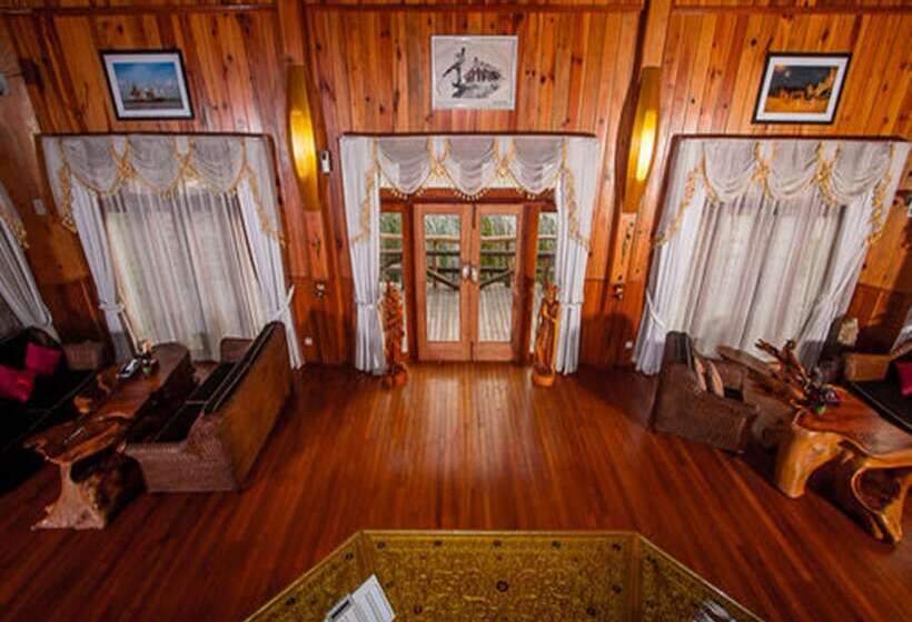 هتل Royal Nadi Resort