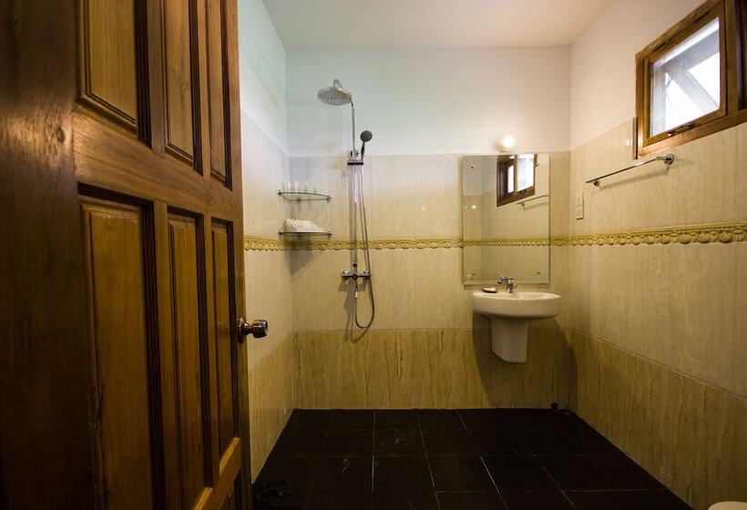 هتل Royal Nadi Resort