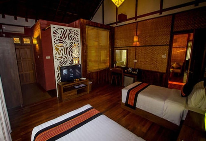 هتل Royal Nadi Resort