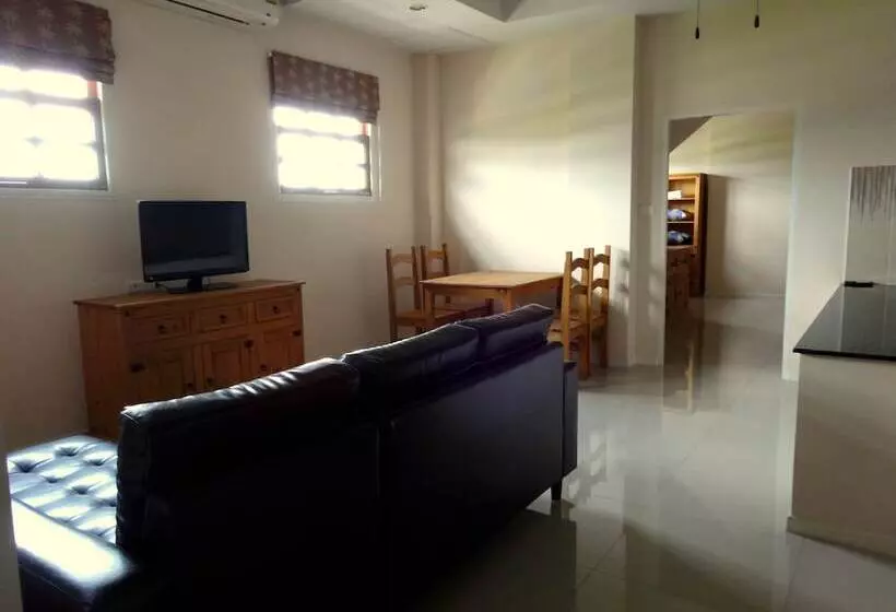 فندق Royal Place Banchang