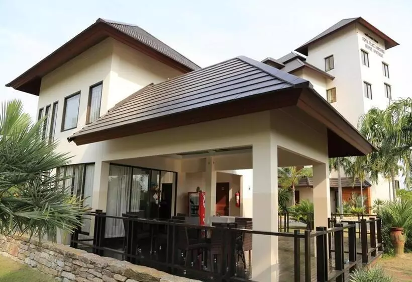 فندق Royal Place Banchang