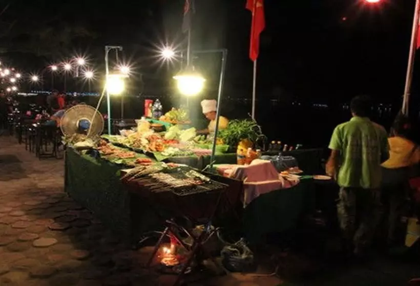 هتل Suksavanh River