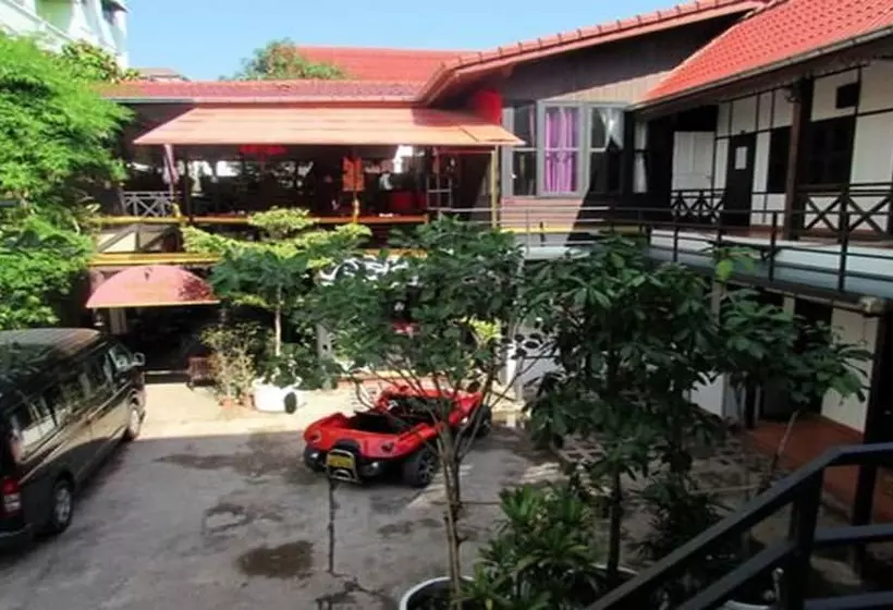 هتل Suksavanh River