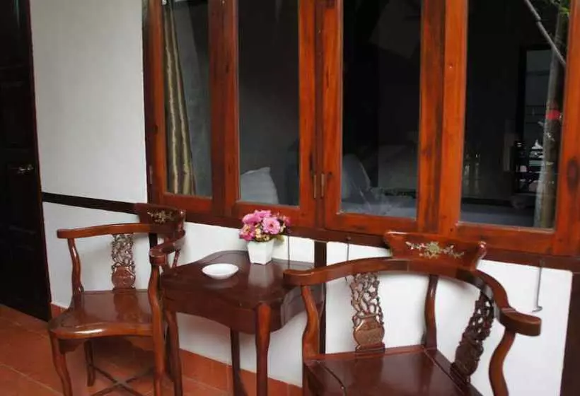 هتل Suksavanh River