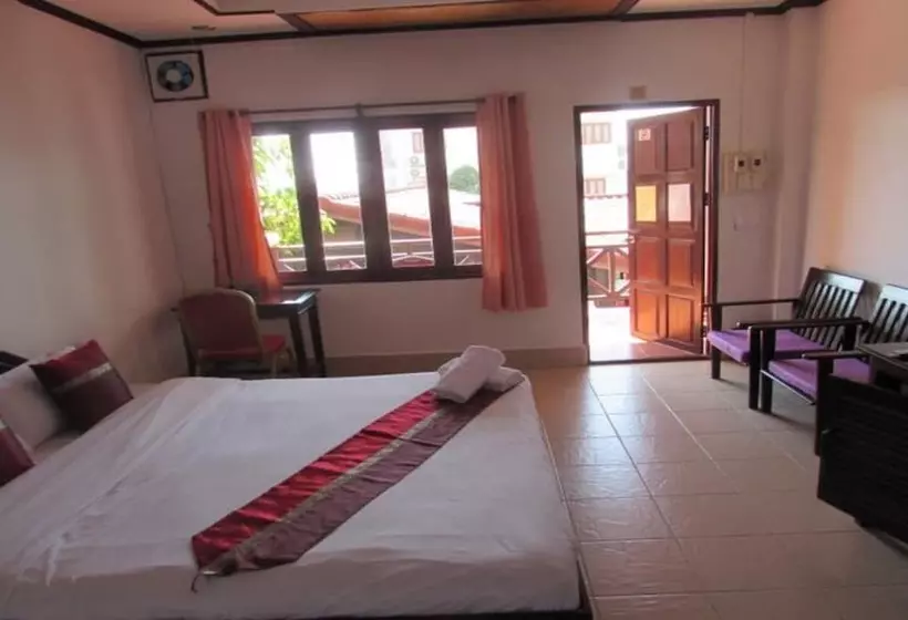 هتل Suksavanh River