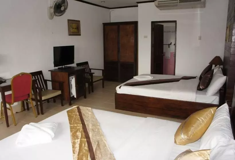 هتل Suksavanh River