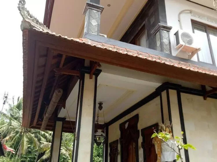 Pensiune Karma House