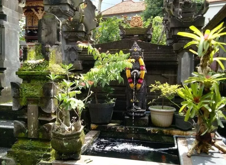 Pensiune Karma House