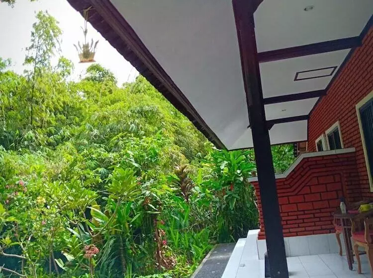 Pensiune Karma House