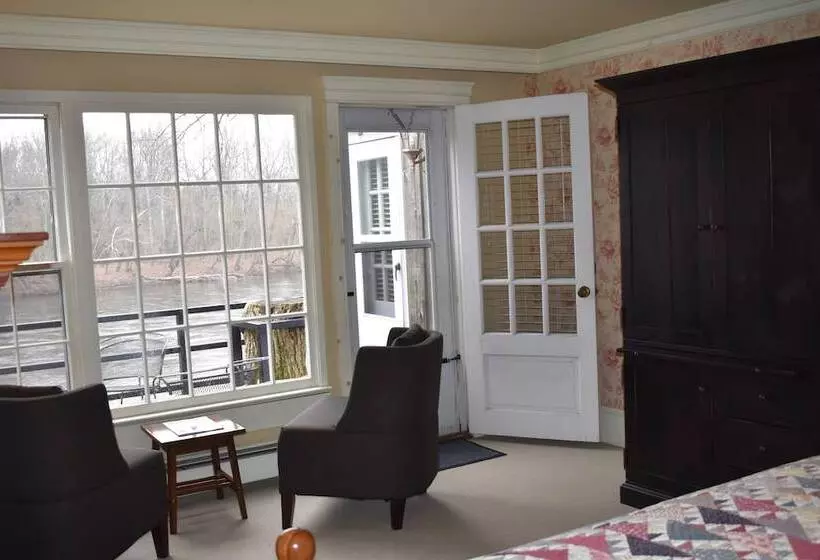 Aamiaismajoitus (B&B) Lumberville 1740 House