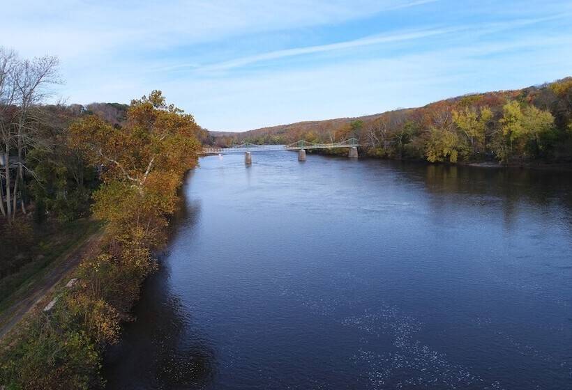 住宿加早餐  Lumberville 1740 House