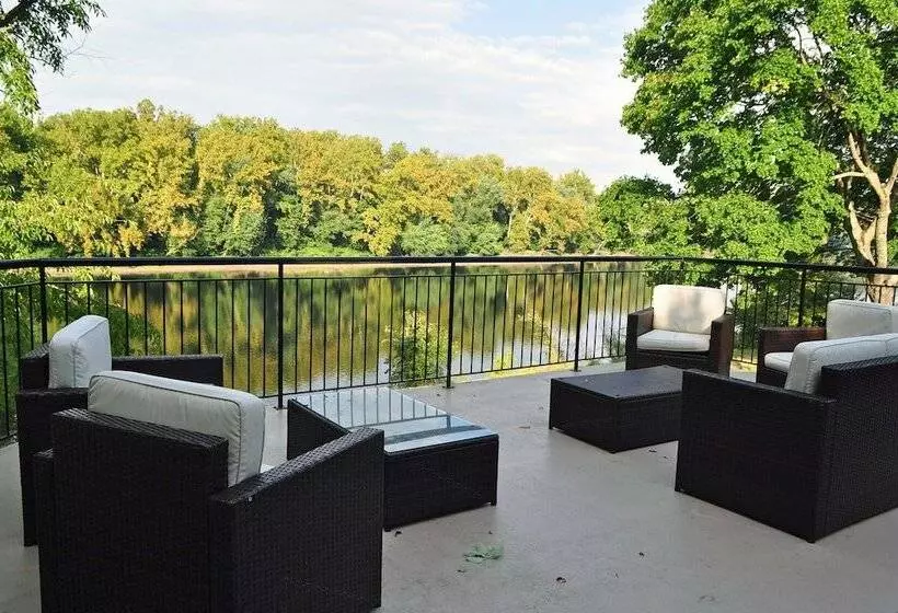 Aamiaismajoitus (B&B) Lumberville 1740 House