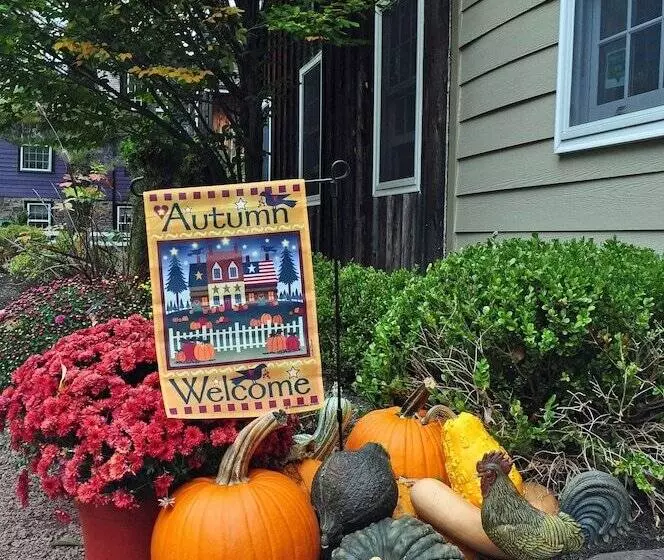 Aamiaismajoitus (B&B) Lumberville 1740 House