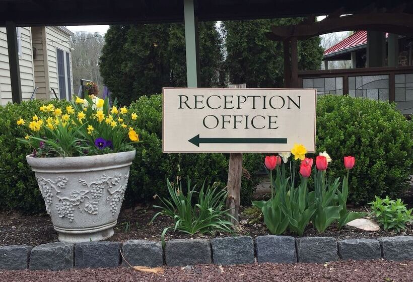 住宿加早餐  Lumberville 1740 House