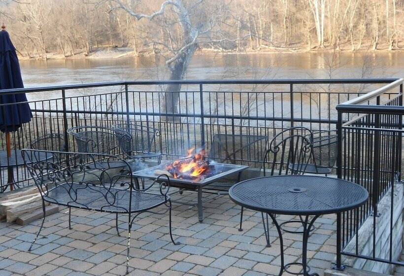 住宿加早餐  Lumberville 1740 House