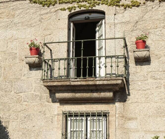 مسافرخانه Casa De Juste Lousada