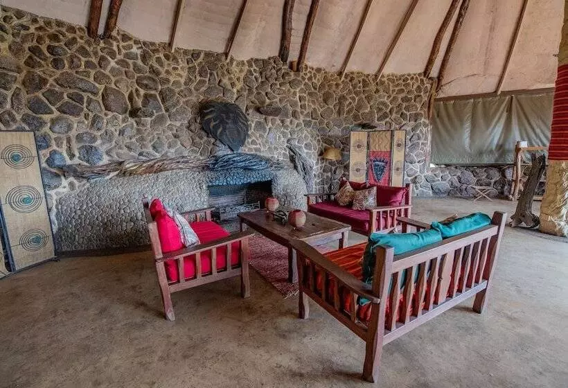 هتل Amani Mara Camp