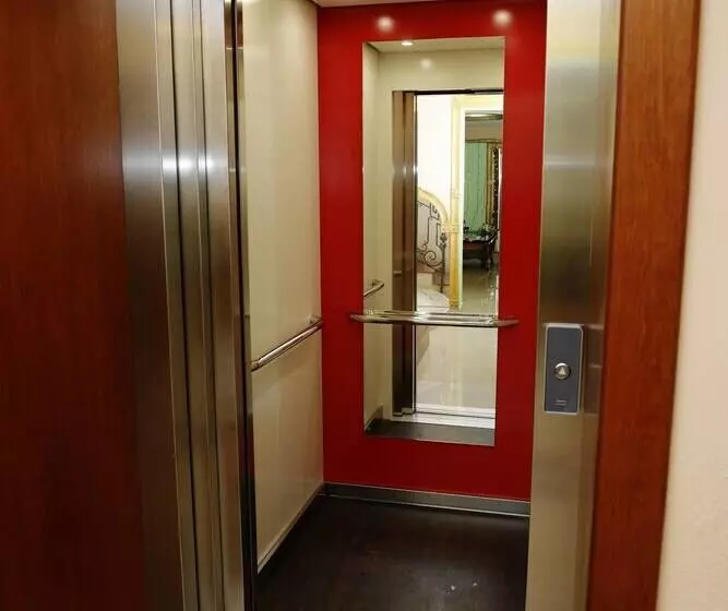 ホテル Golden Ring