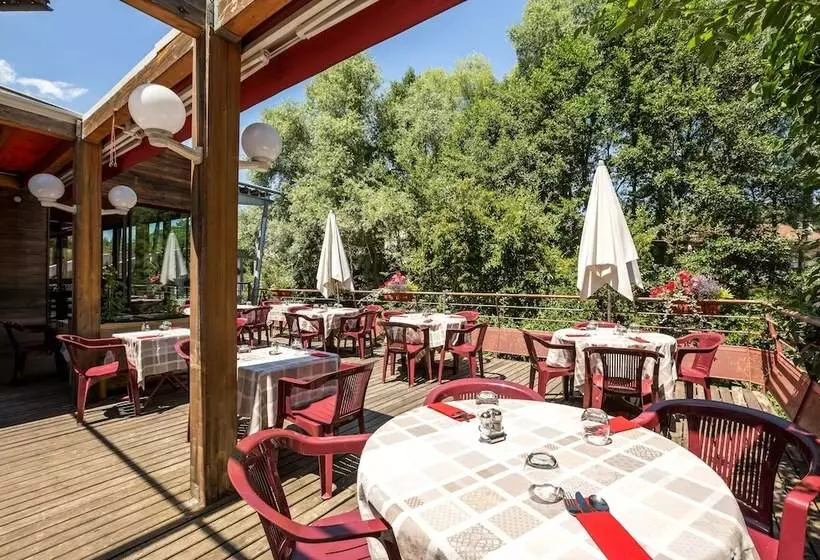 Hotelli Les Rives De L Arzon