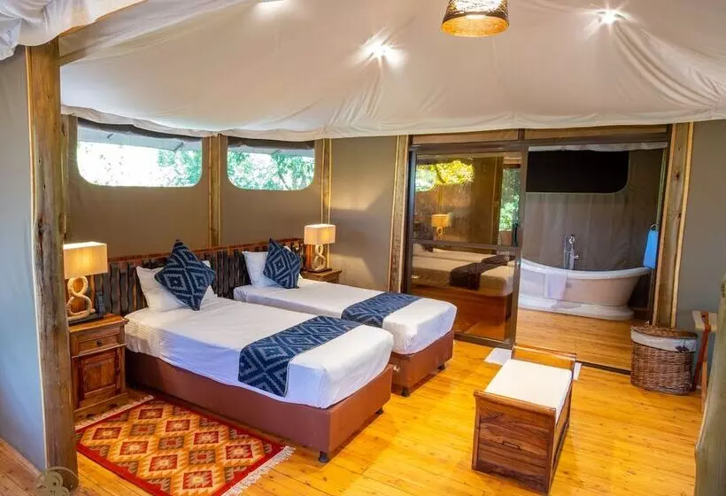 هتل Mara Treetops Luxury Camp