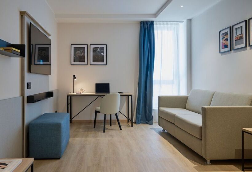 هتل Rmh Modena Raffaello