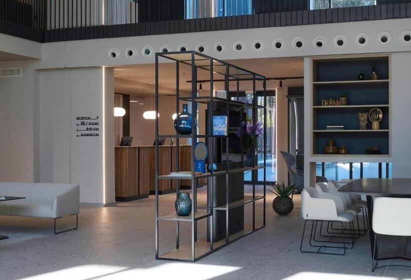 هتل Rmh Modena Raffaello