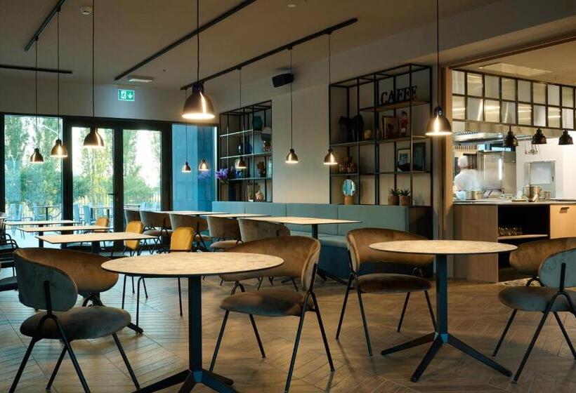 هتل Rmh Modena Raffaello