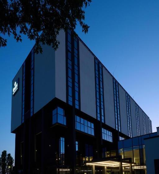 هتل Rmh Modena Raffaello