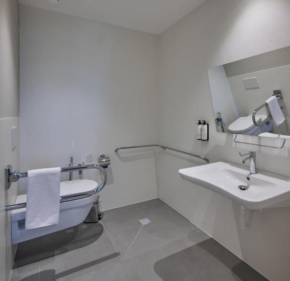 هتل Rmh Modena Raffaello