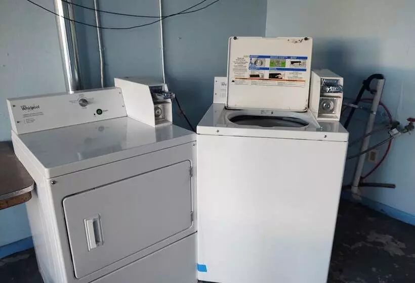 Hotelli Travel Inn Perrysburg